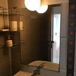 Orange Lägenhet