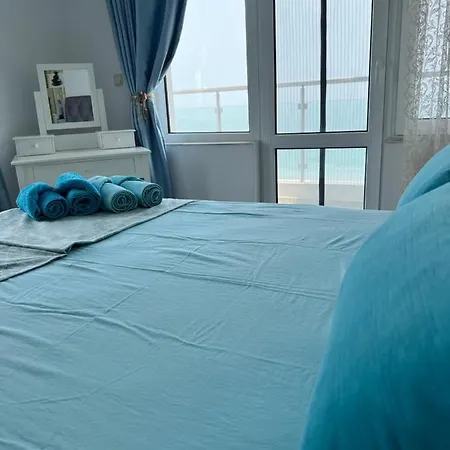 Orange Апартамент *