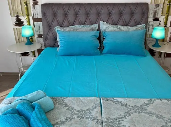 Orange Апартаменты *